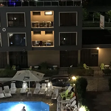 Ξενοδοχείο Tm Deluxe 3*